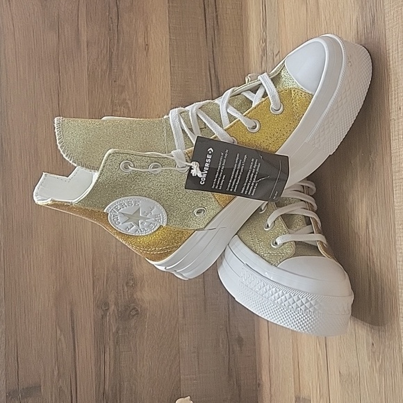 Converse high top Brand new platform in the box no lid. - Picture 5 of 15